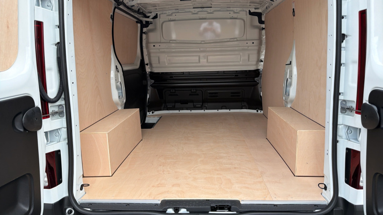 Renault Trafic Swb Diesel SL30 Blue dCi 130 Advance [Safety] Van